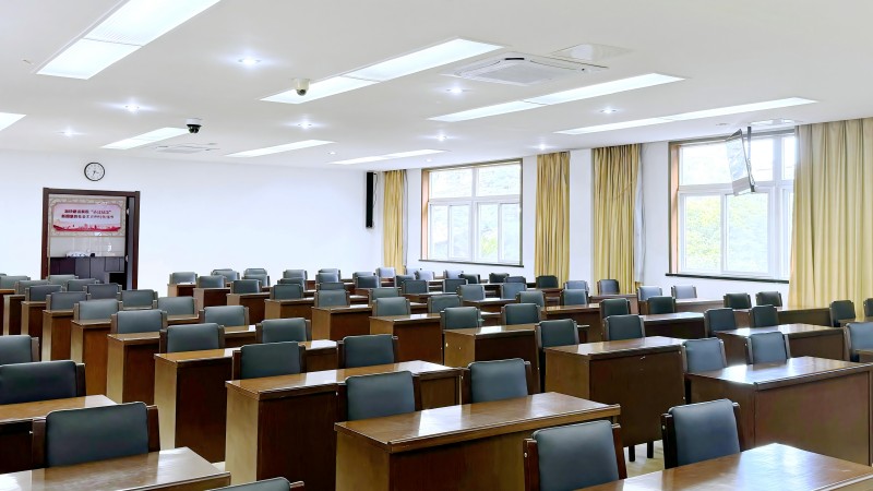 大型報告廳安裝使用均衡擴(kuò)聲音響